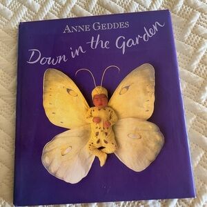 Down in the Garden Anne Geddes book